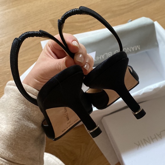 NWT Manolo Blahnik Hangisi Slingback - Picture 7 of 9